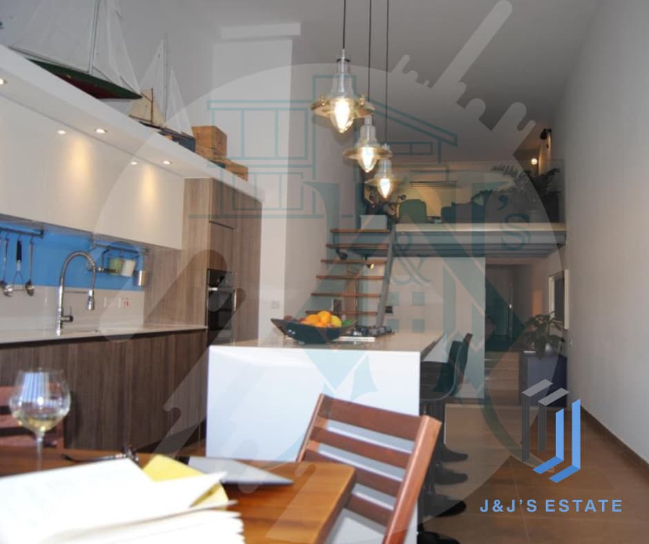 Charming 2-Bedroom Duplex Apartment in St. Julian's · 4