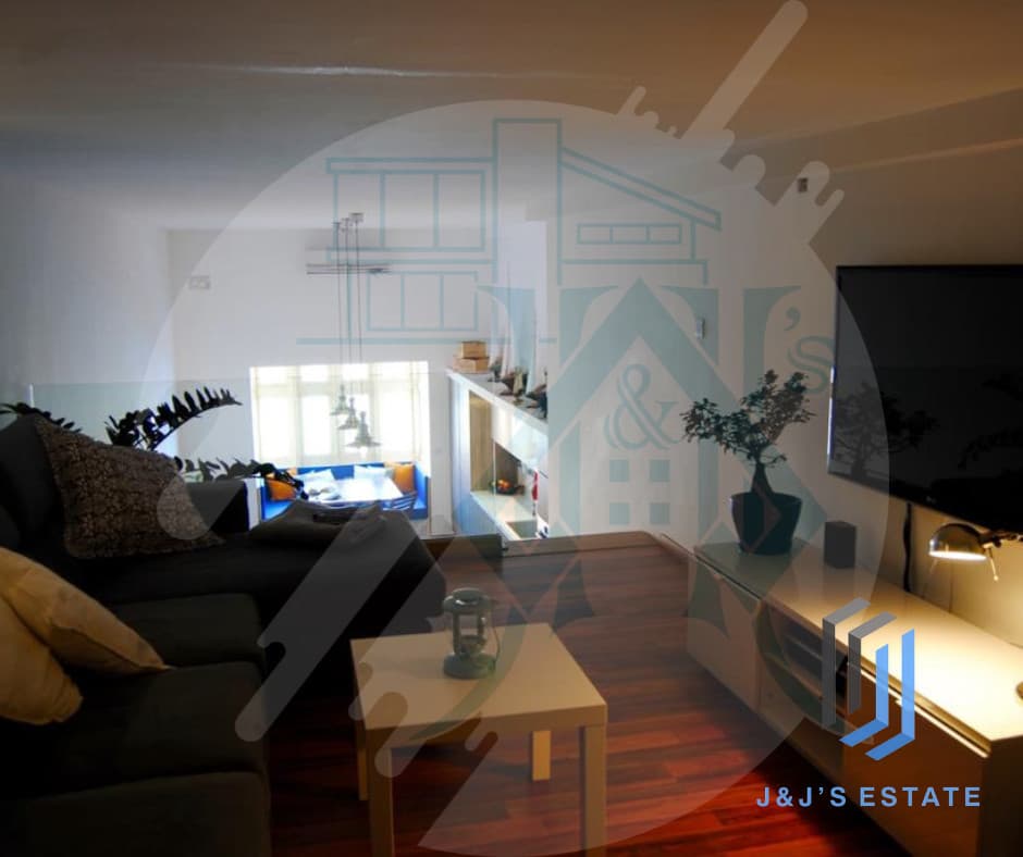 Charming 2-Bedroom Duplex Apartment in St. Julian's · 5