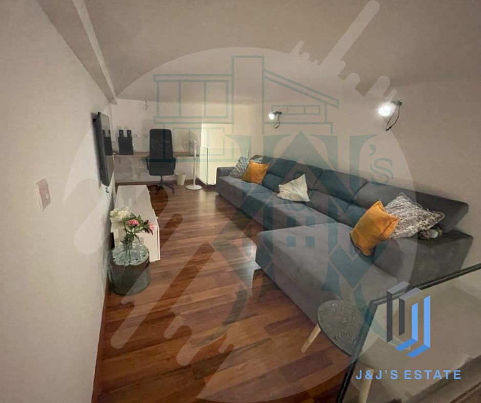 Charming 2-Bedroom Duplex Apartment in St. Julian's · 8