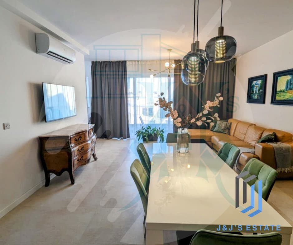 3-bedroom apartment with balcony and terrace in Swieqi · 3