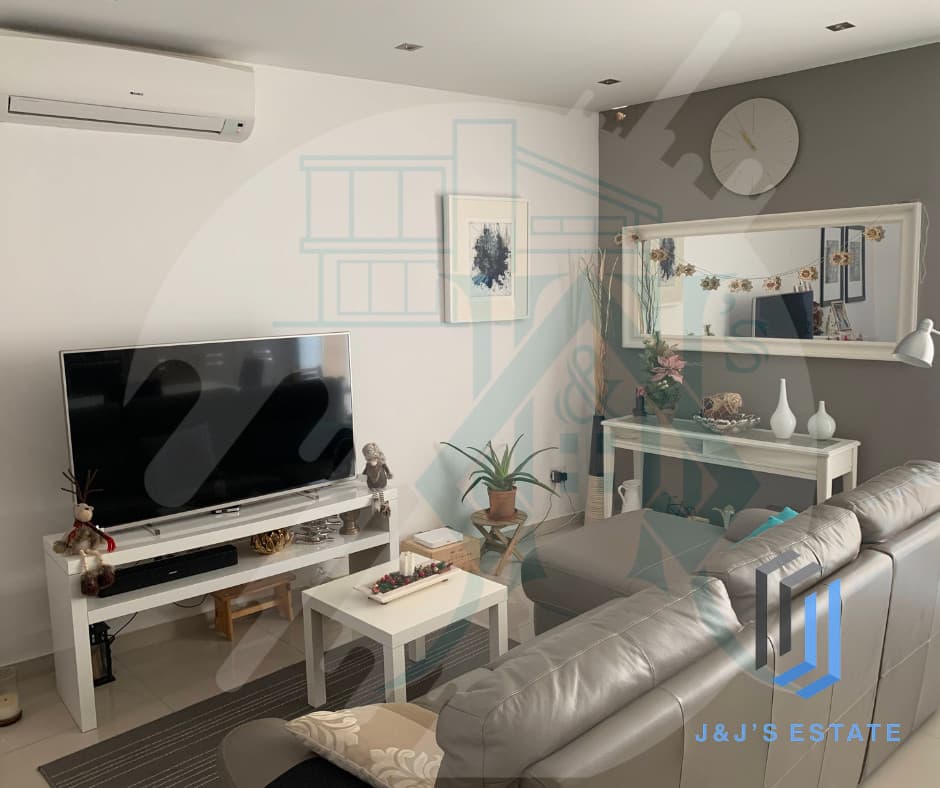 Charming 2-Bedroom Apartment in Gharghur · 3