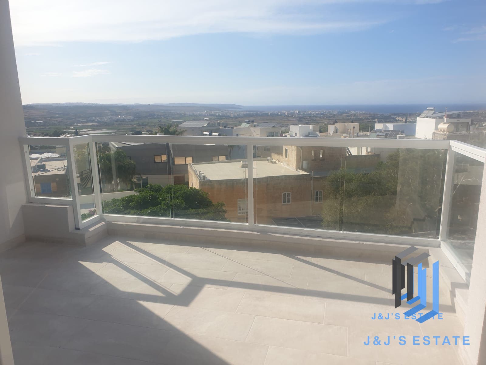 Modern 3-Bedroom Apartment with Sea View in St. Paul's Bay