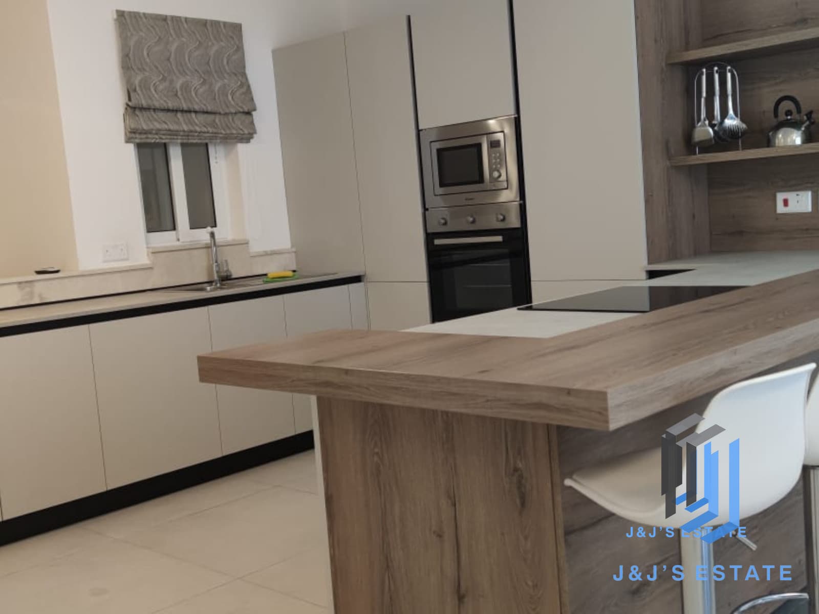 Modern 3-Bedroom Apartment with Sea View in St. Paul's Bay · 12