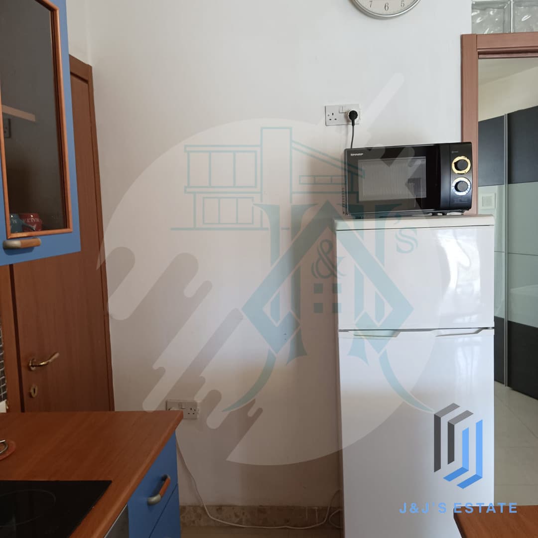 Modern 1-Bedroom Apartment in Sliema · 7