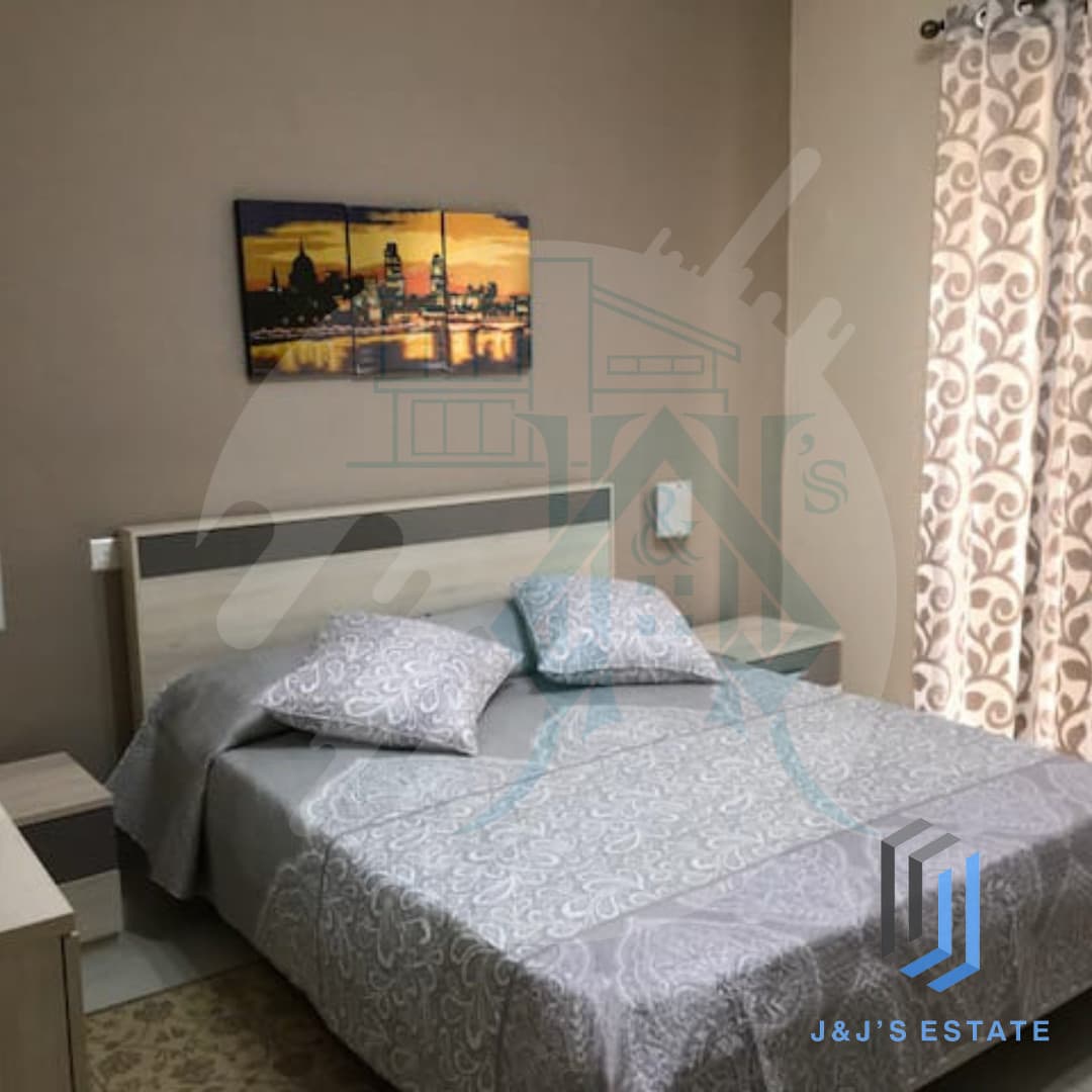 Spacious 3-Bedroom Apartment in Gzira · 3