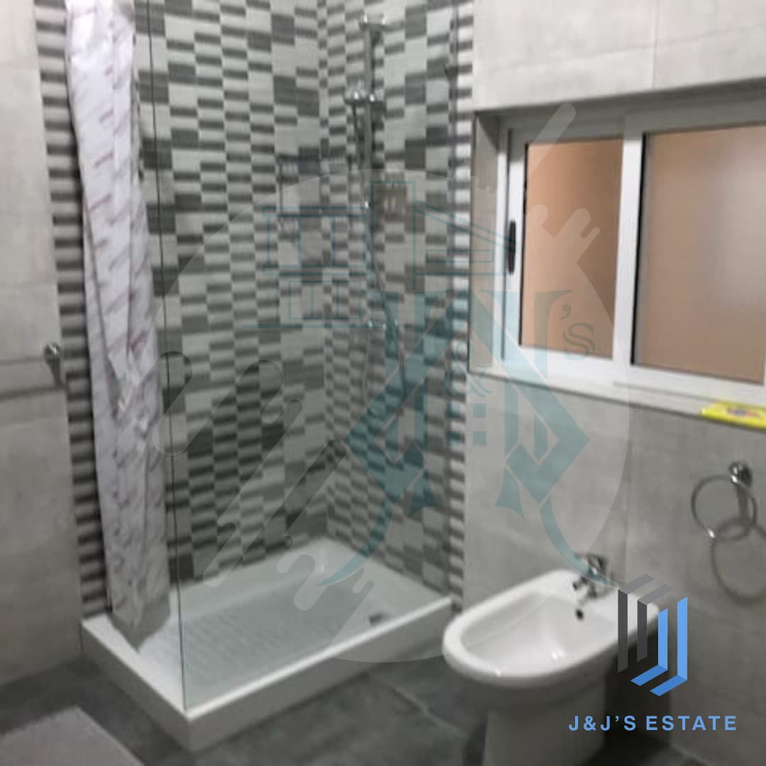 Spacious 3-Bedroom Apartment in Gzira · 4