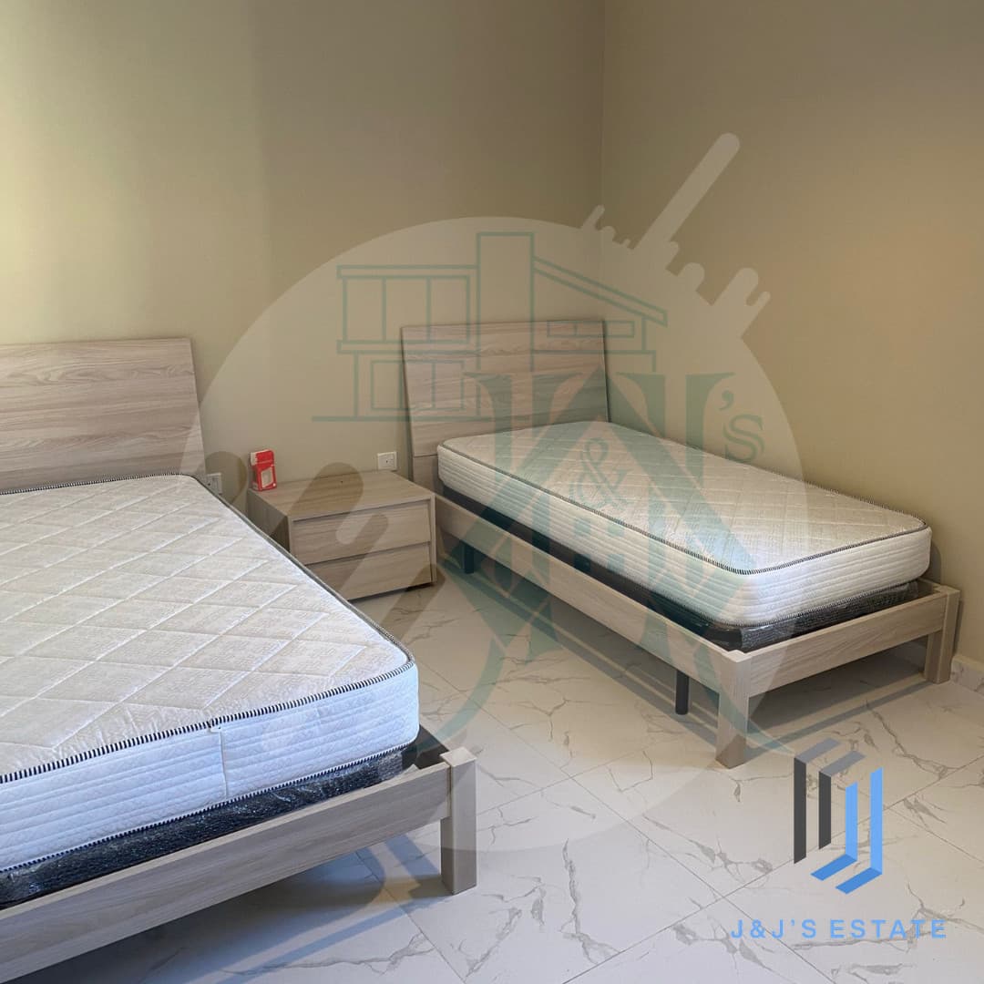 Modern 2-Bedroom Apartment in Central Iklin · 5