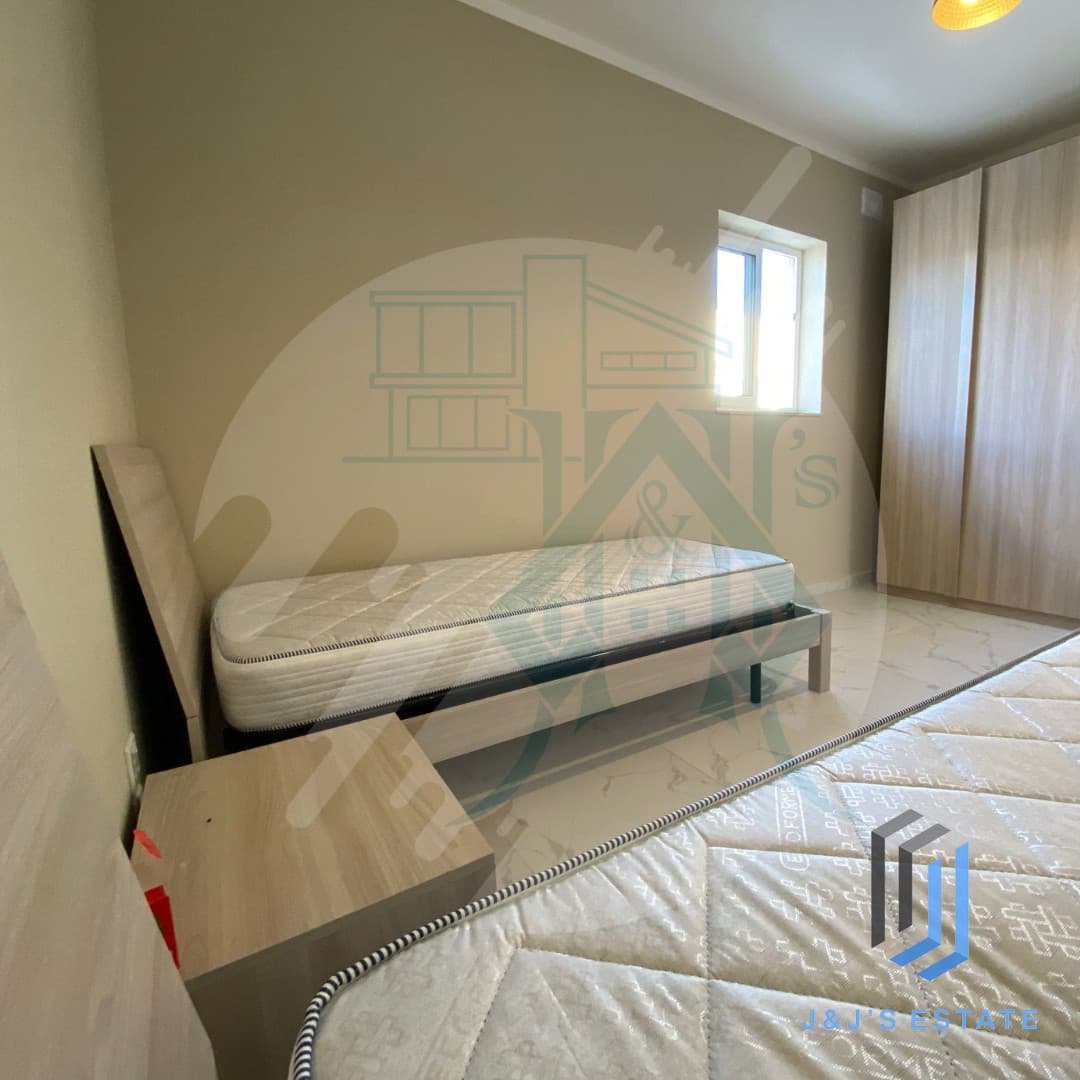 Modern 2-Bedroom Apartment in Central Iklin · 6