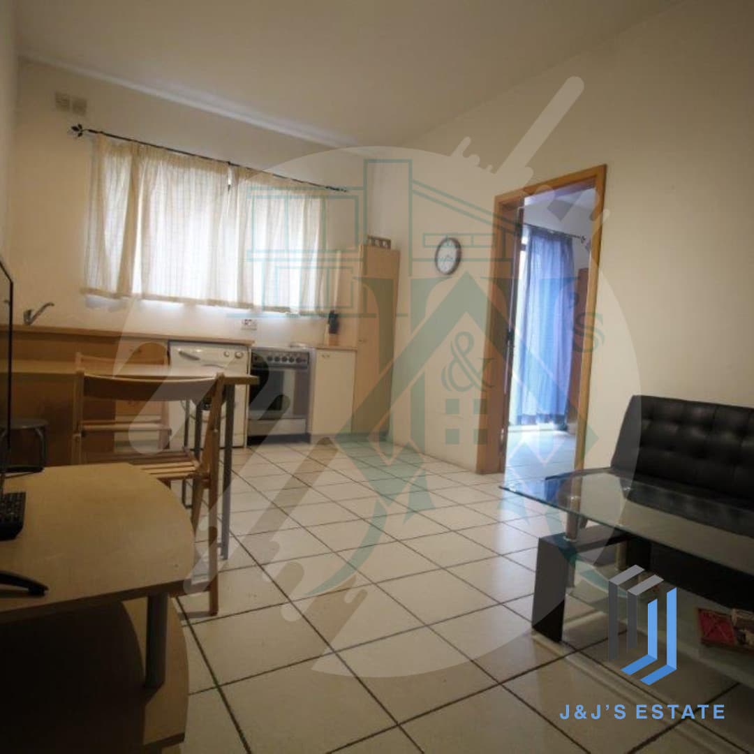 Charming 1-Bedroom Apartment in Central St. Julian's · 2