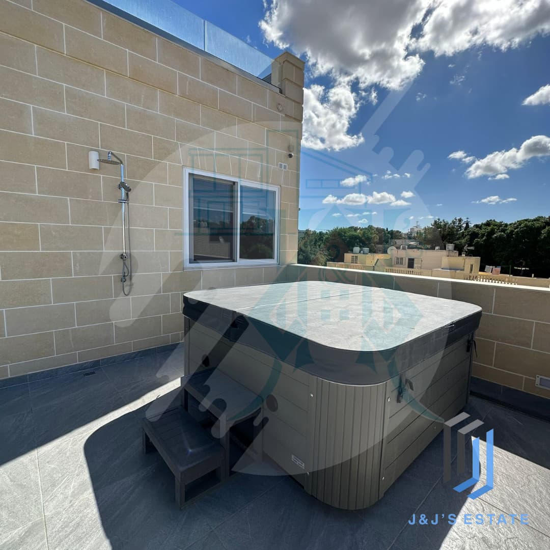 Luxurious 2-Bedroom Penthouse in Quiet Lija · 8