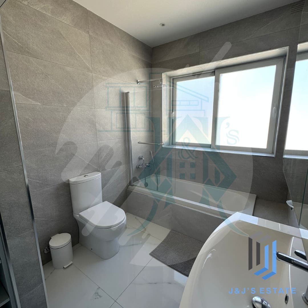 Luxurious 2-Bedroom Penthouse in Quiet Lija · 10