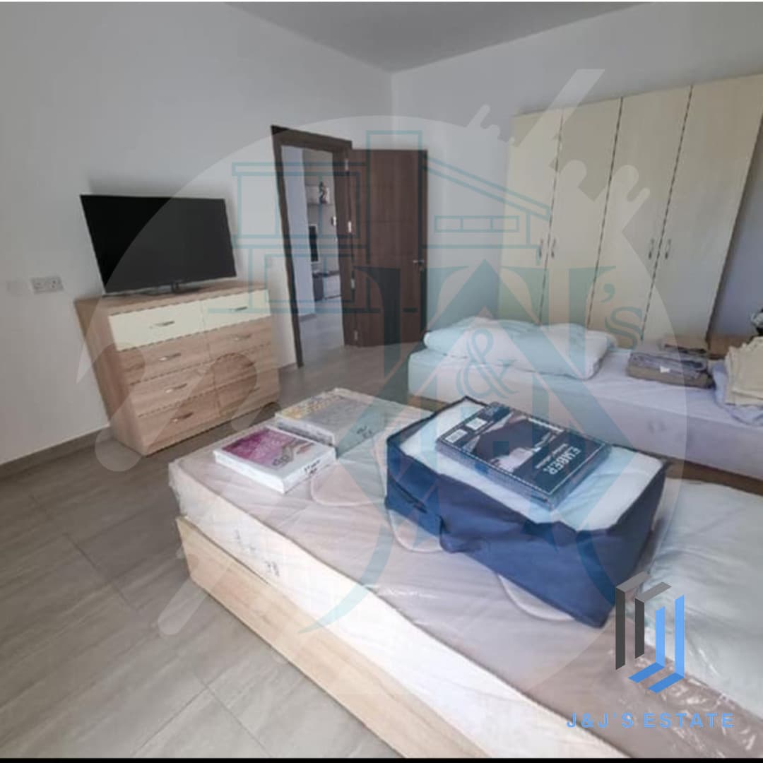 Spacious three-bedroom apartment in Luqa near the airport · 5