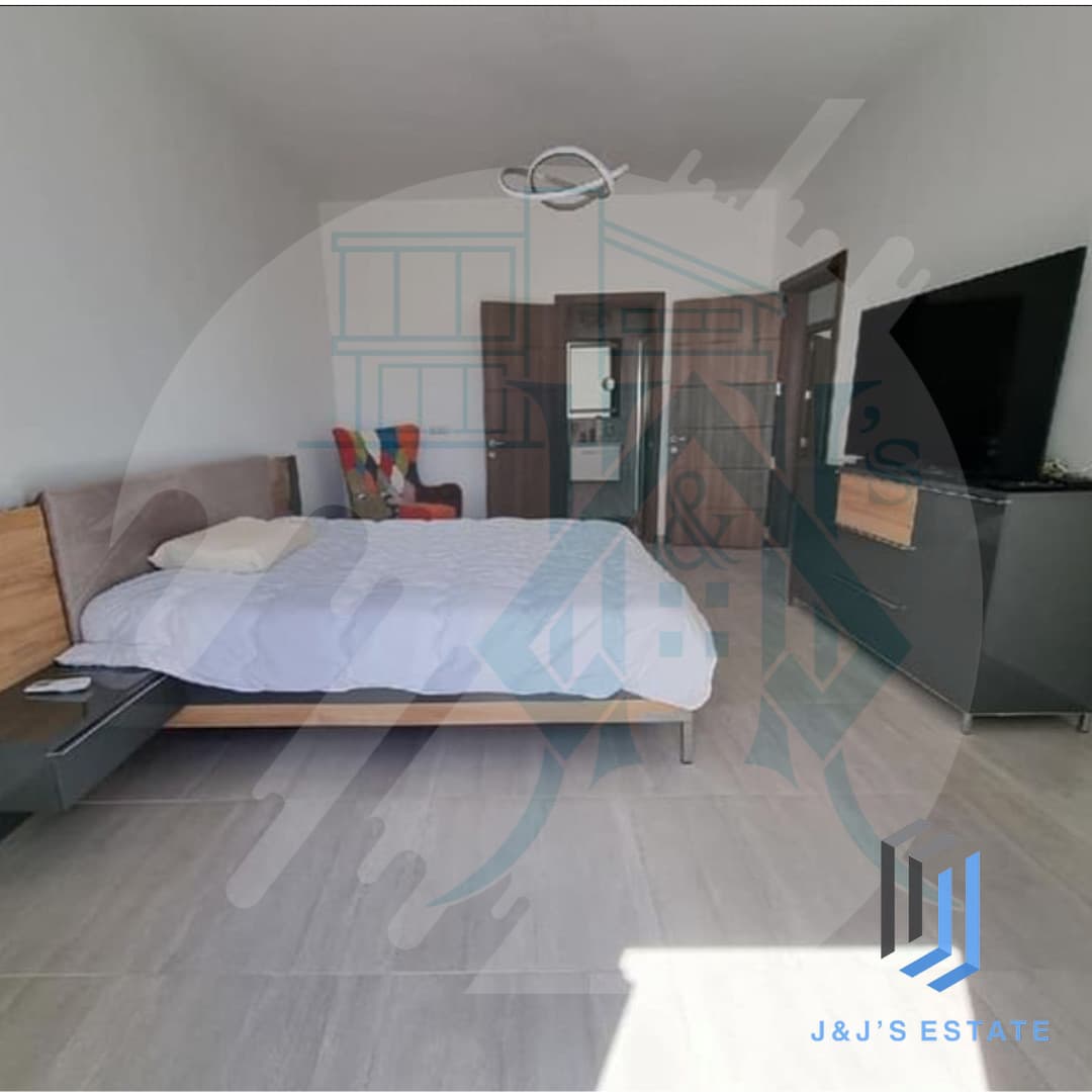 Spacious three-bedroom apartment in Luqa near the airport · 6