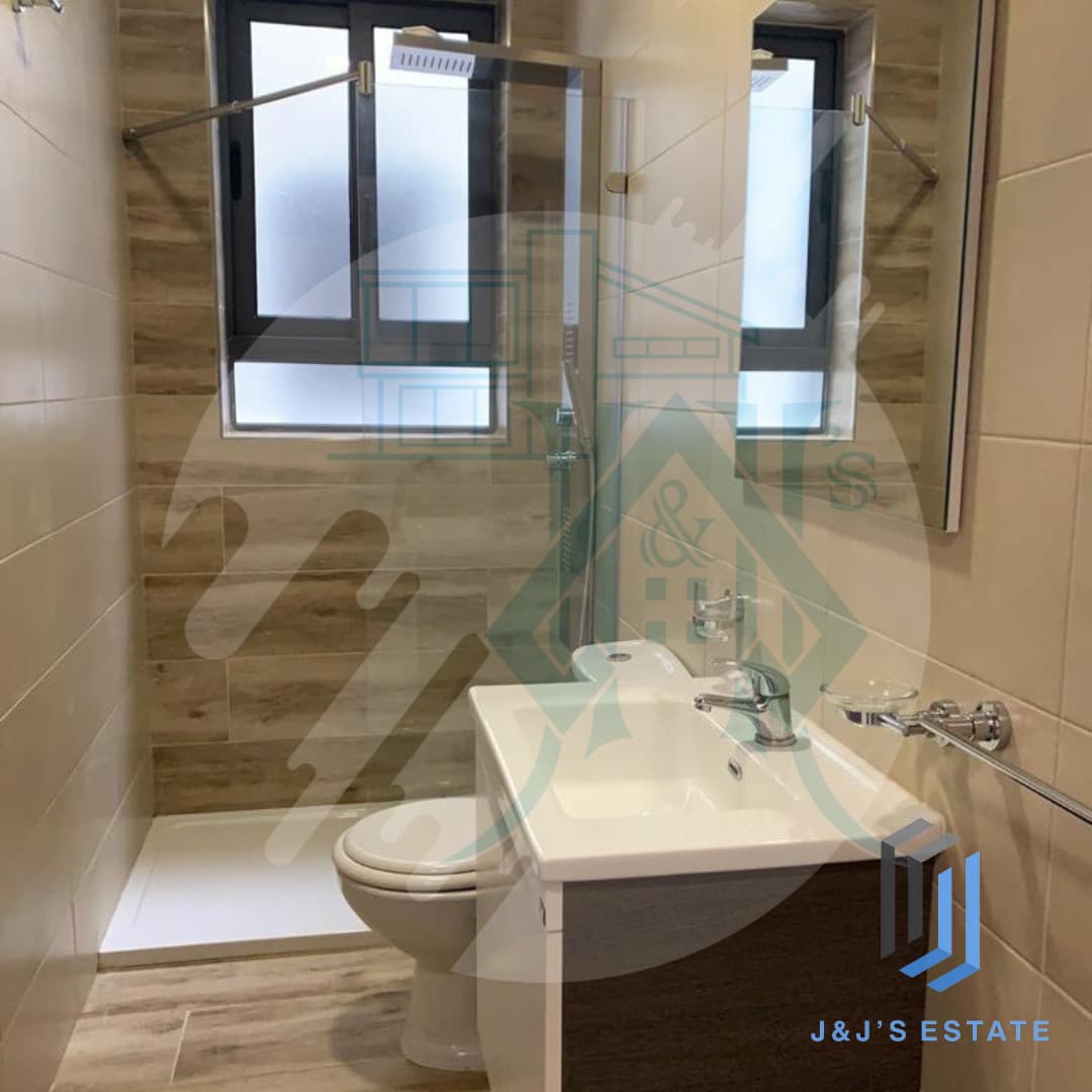 Spacious 3-Bedroom Apartment in Marsaskala · 6