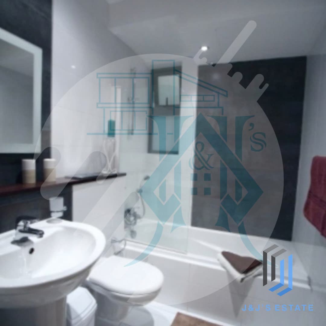 Modern 2-Bedroom Apartment in Swieqi · 8