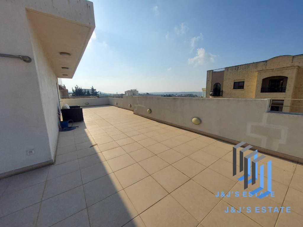 Charming 1-Bedroom Penthouse Studio in Naxxar · 6