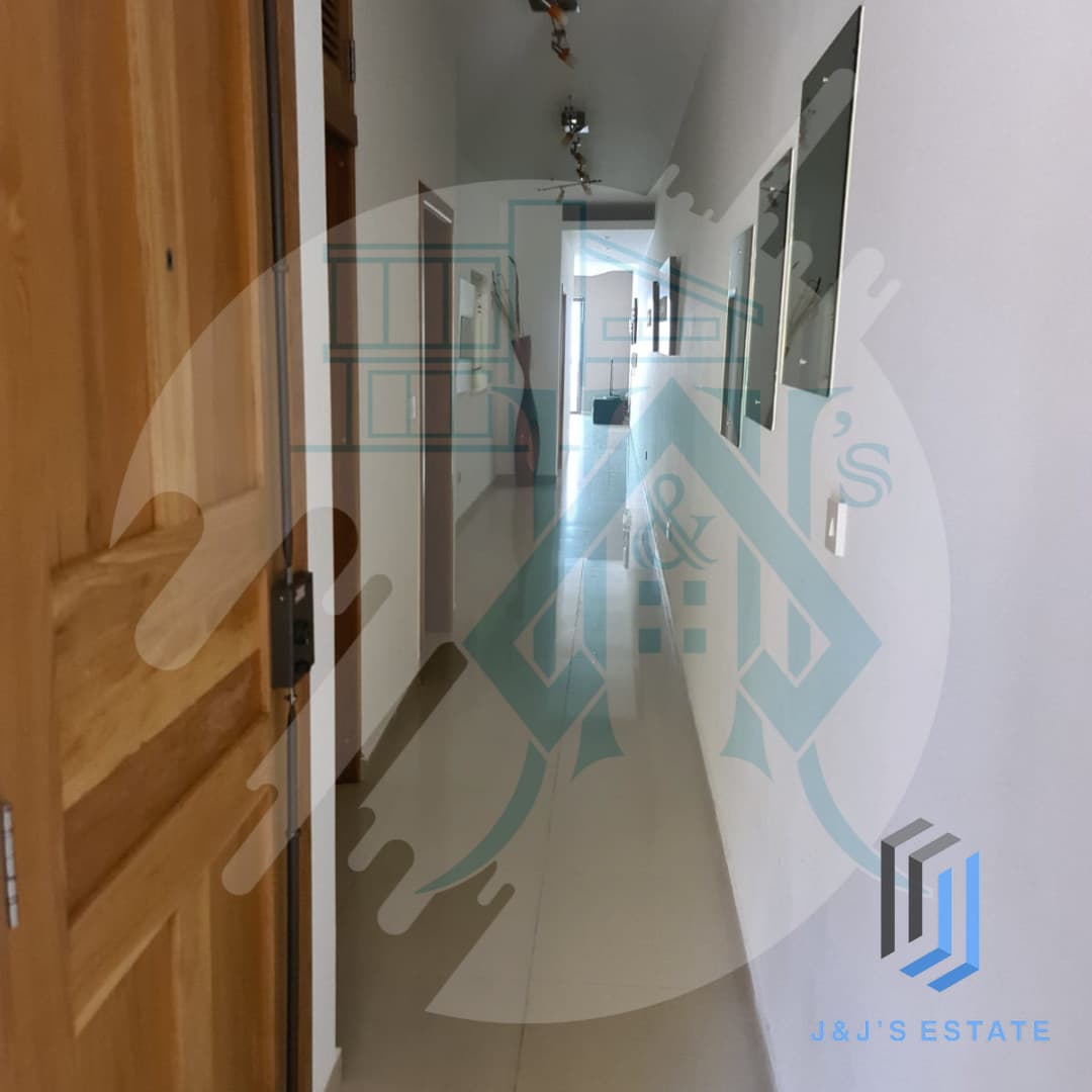 Charming 2-Bedroom Apartment in Sliema · 5