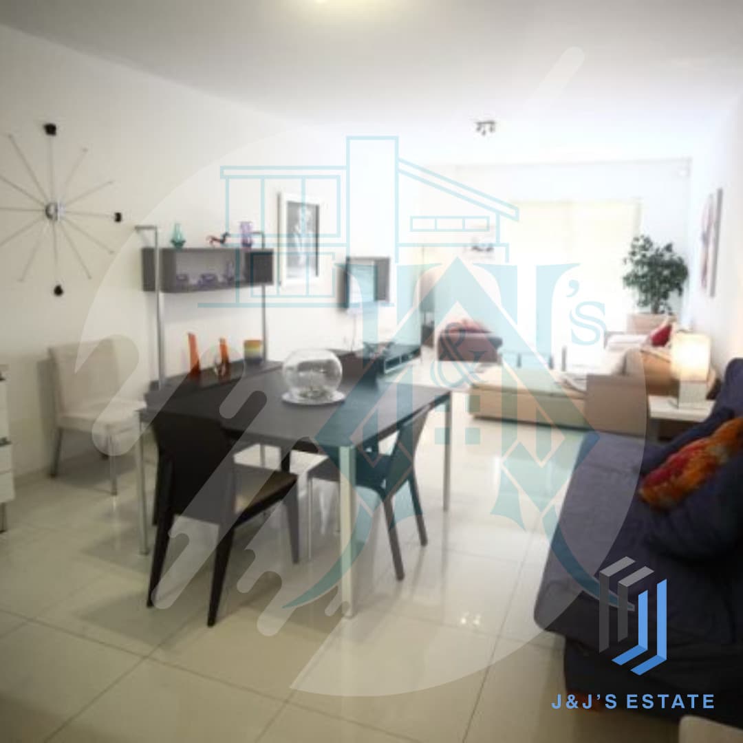 Modern 2-Bedroom Apartment in Central Swieqi · 6