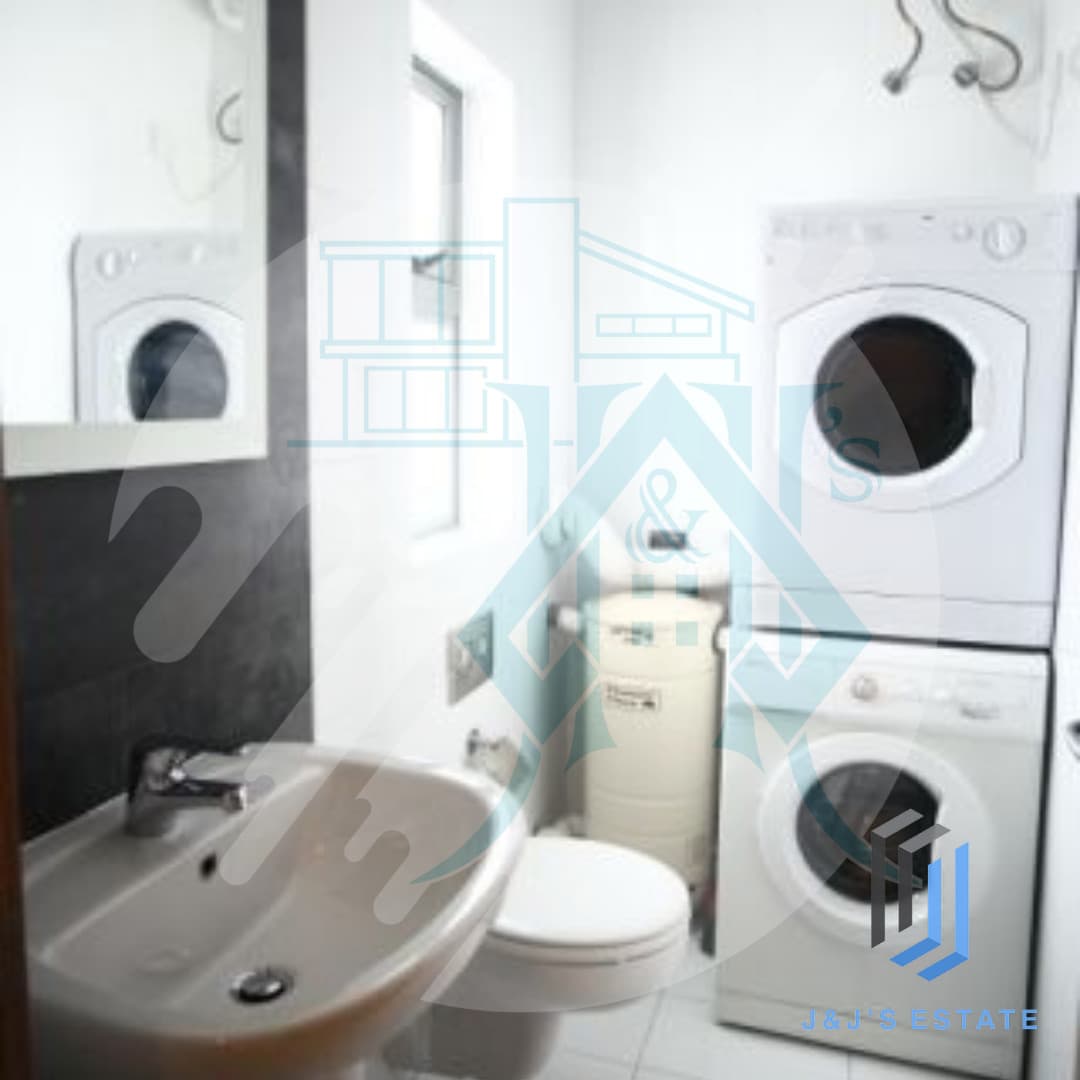 Modern 2-Bedroom Apartment in Central Swieqi · 8