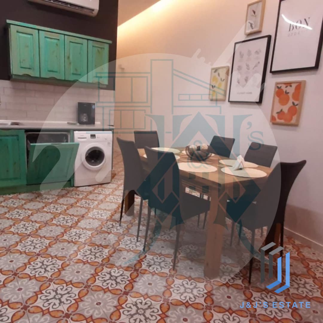 Renovated two-bedroom maisonette with veranda in Birgu · 1