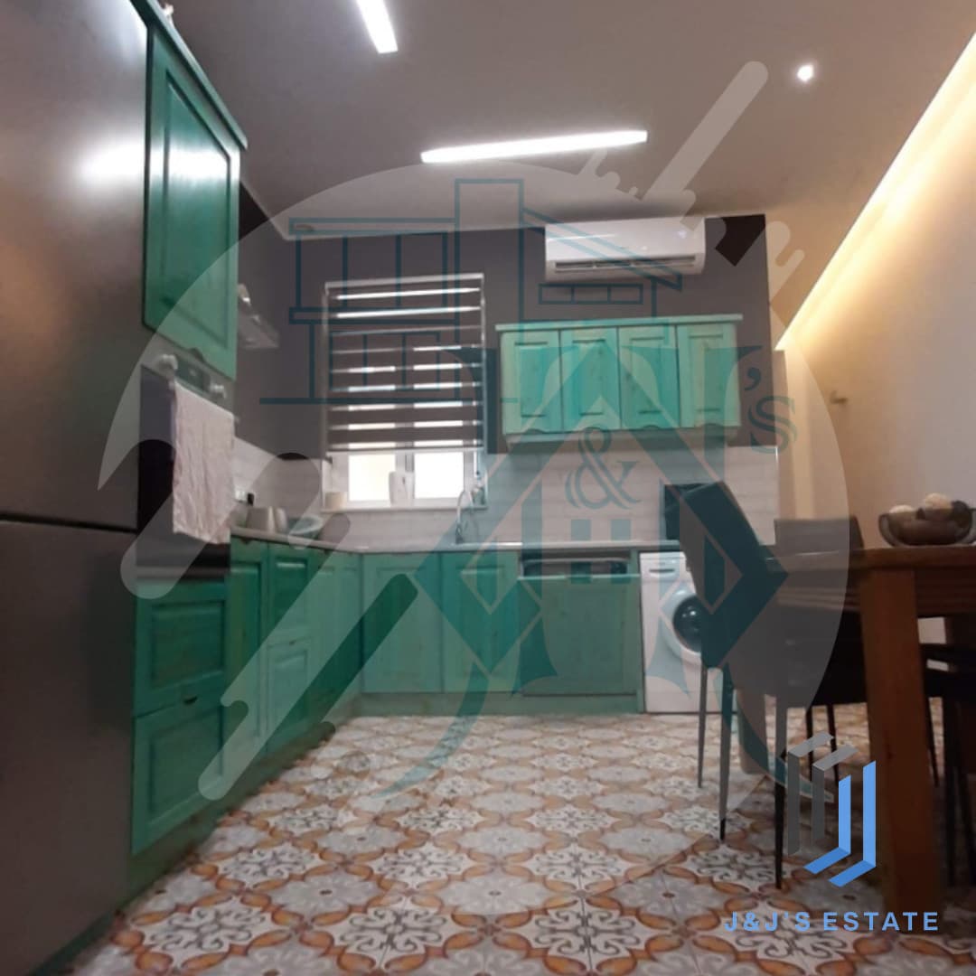 Renovated two-bedroom maisonette with veranda in Birgu · 3