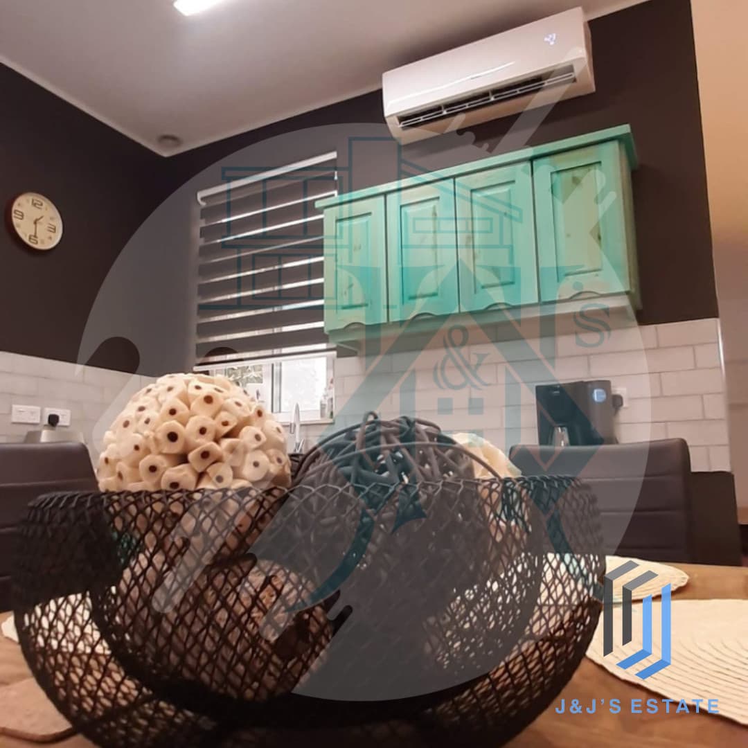 Renovated two-bedroom maisonette with veranda in Birgu · 4