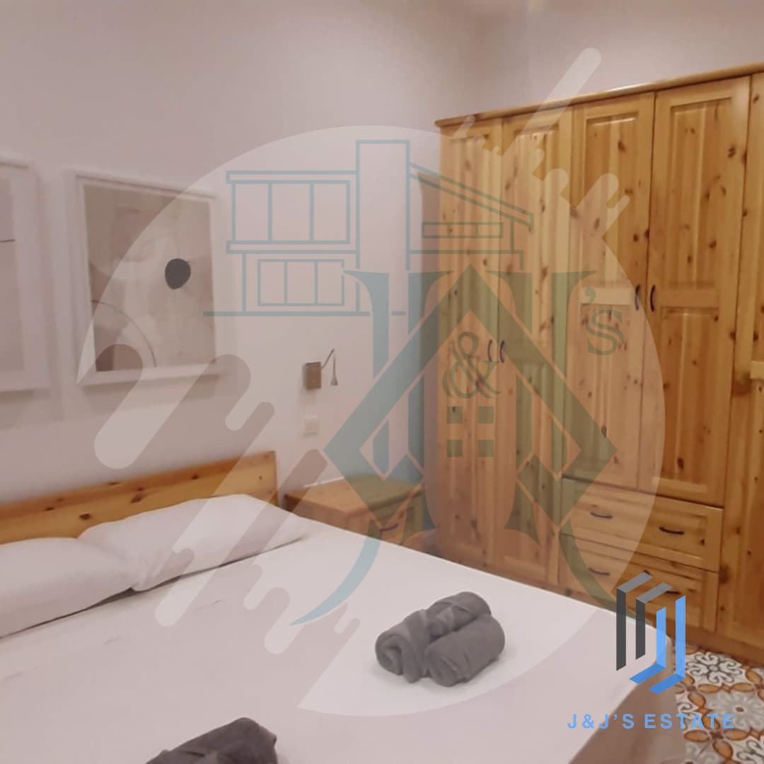 Renovated two-bedroom maisonette with veranda in Birgu · 7