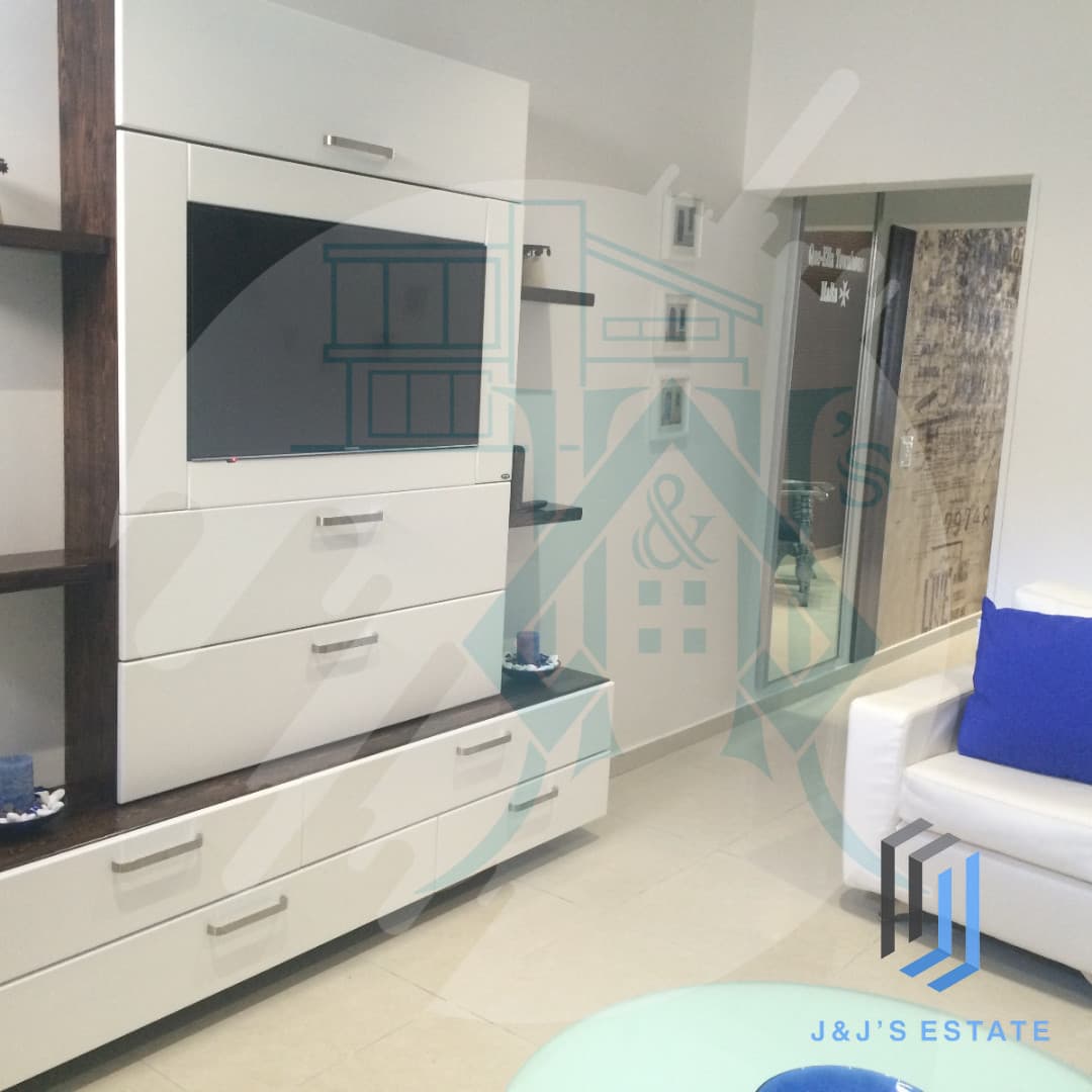 Charming Townhouse in Hamrun - Ideal for Couples · 4