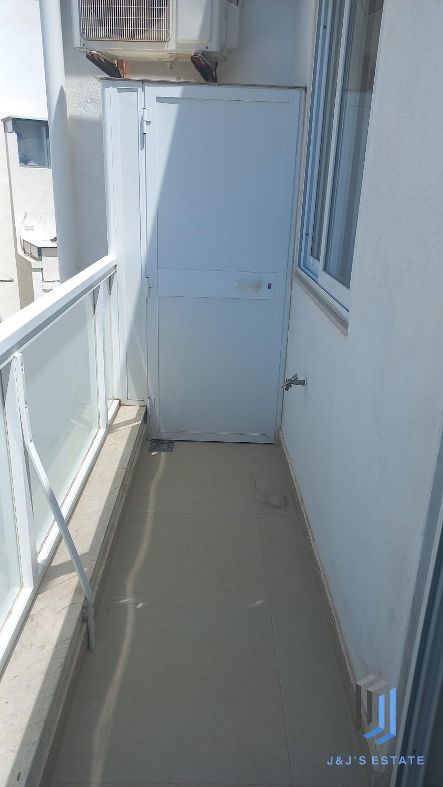 Cozy 1-Bedroom Apartment in Ibragg · 8