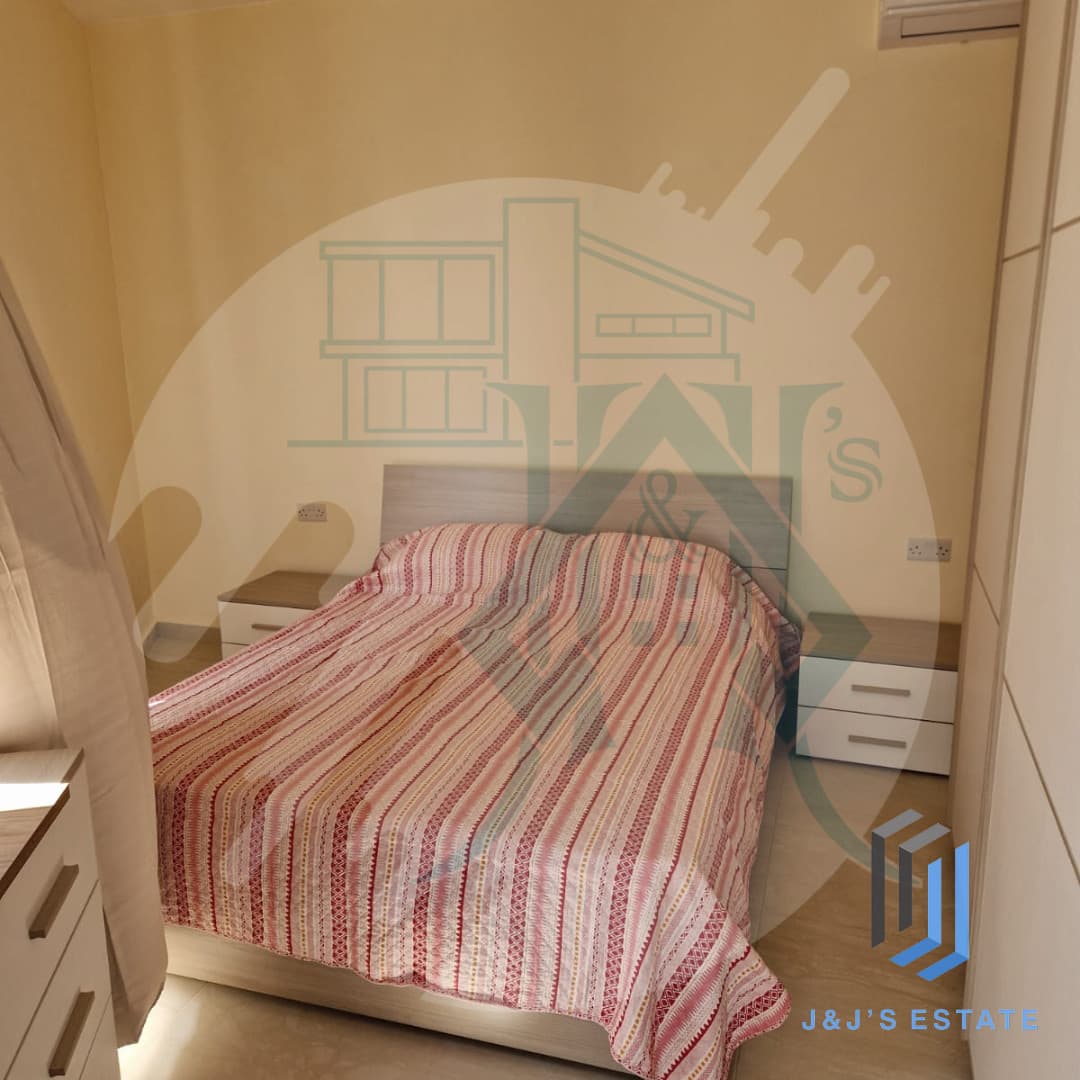 Modern 2-Bedroom Penthouse in Zejtun · 3
