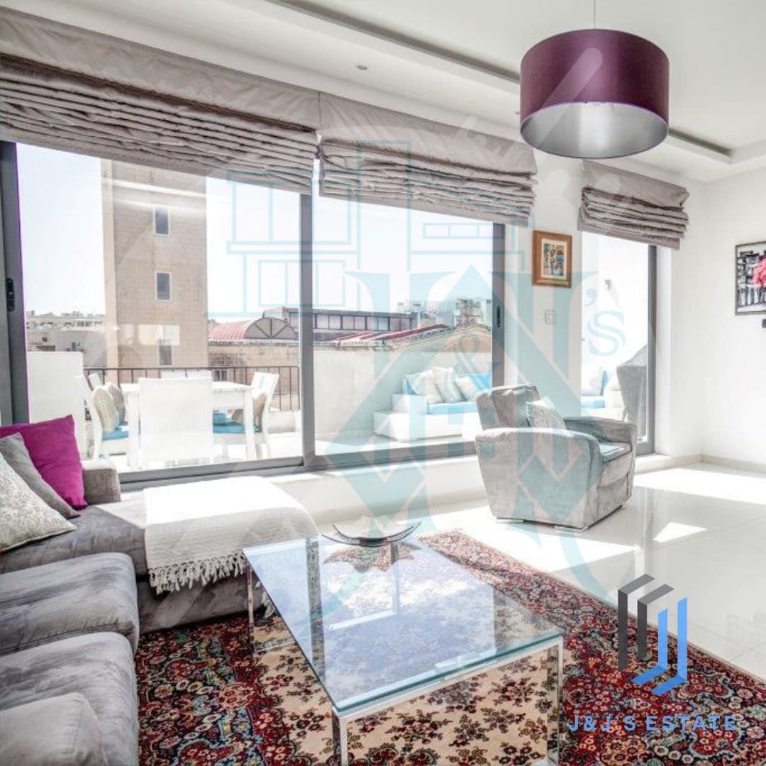 Elegant 3-Bedroom Penthouse in Ibragg · 2