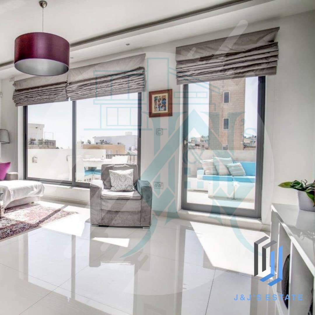 Elegant 3-Bedroom Penthouse in Ibragg · 3