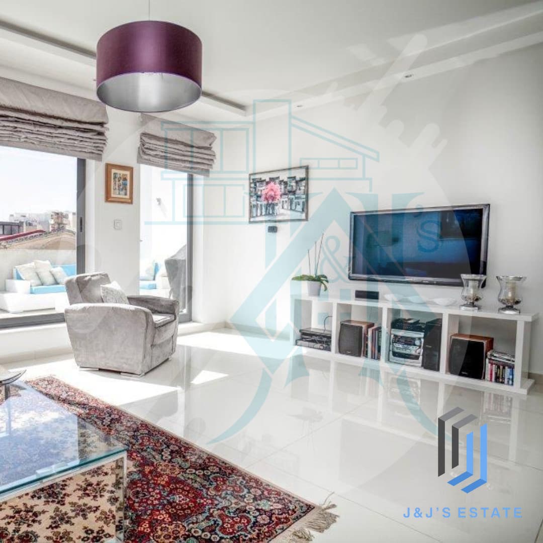 Elegant 3-Bedroom Penthouse in Ibragg · 4