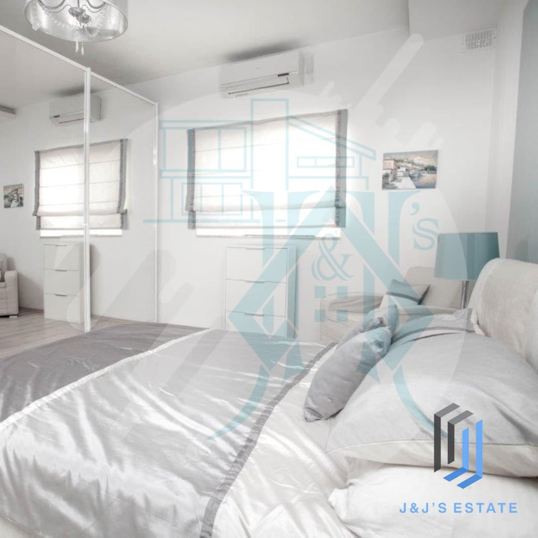 Elegant 3-Bedroom Penthouse in Ibragg · 10