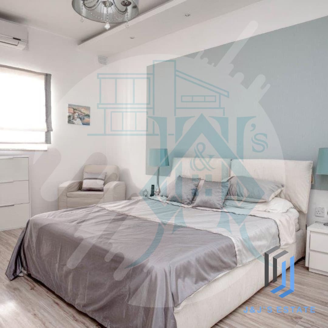 Elegant 3-Bedroom Penthouse in Ibragg · 11