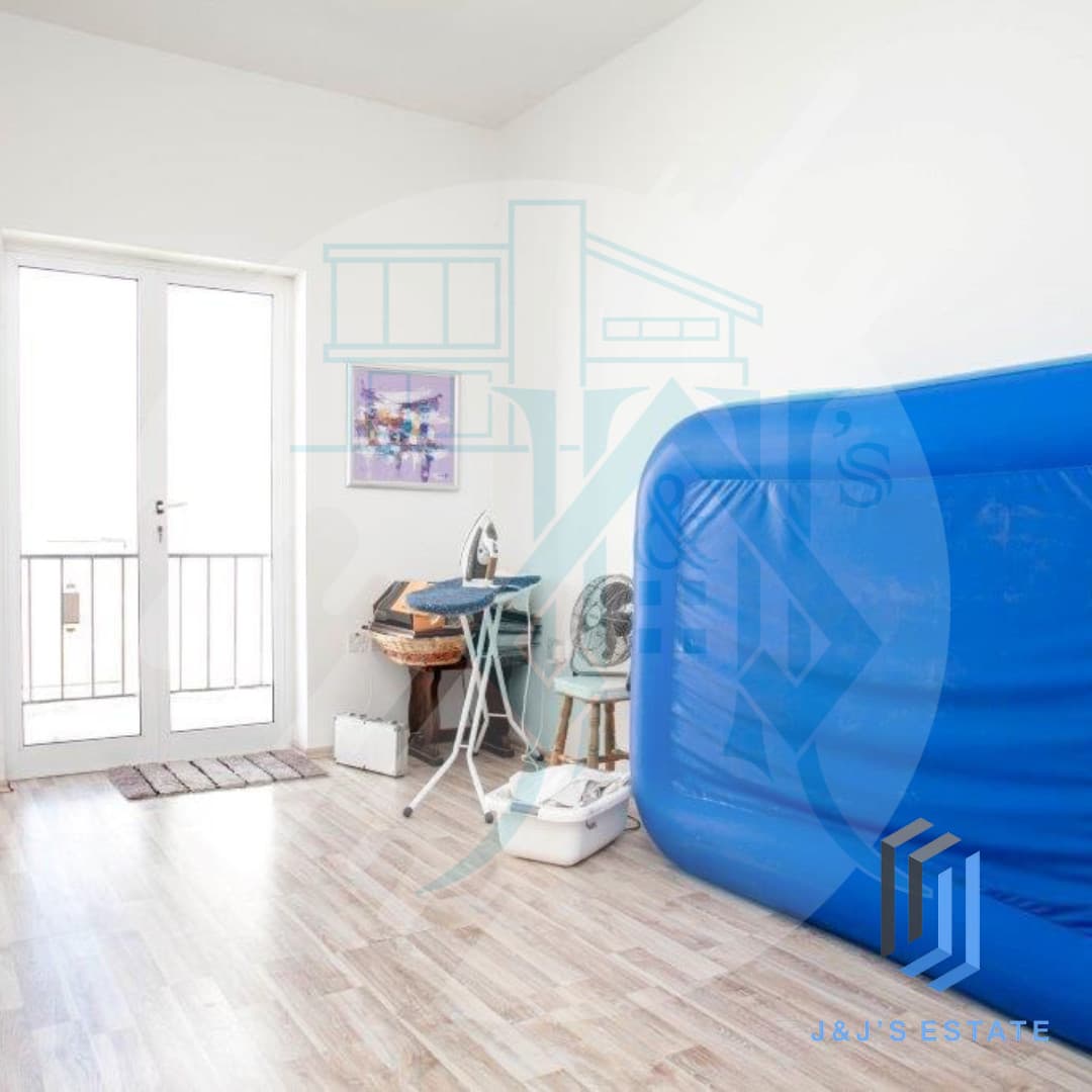 Elegant 3-Bedroom Penthouse in Ibragg · 19