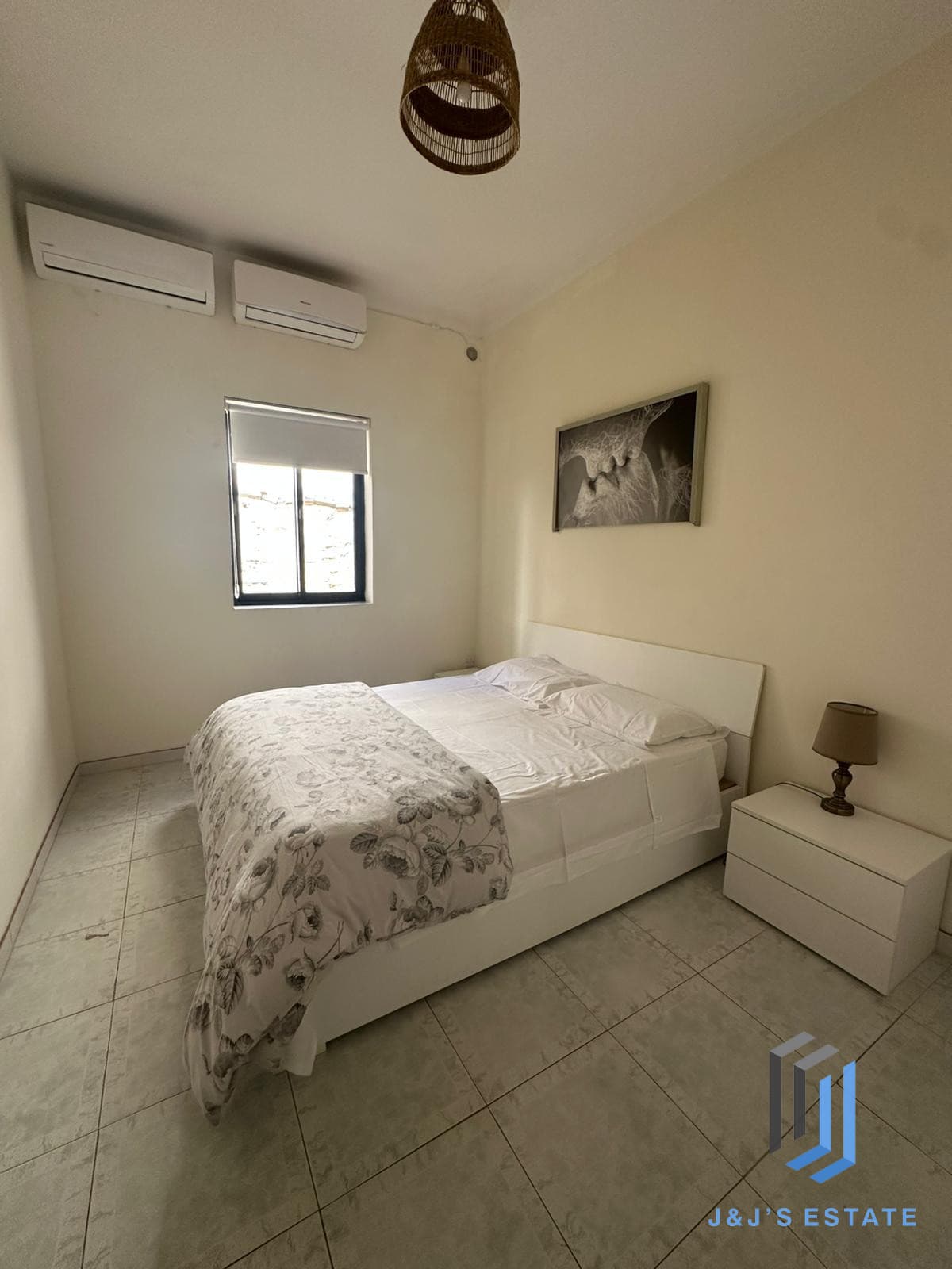 Elegant 2-Bedroom Apartment in Sliema · 8