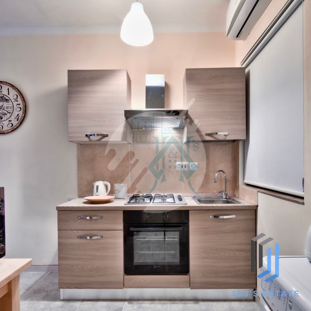 Modern 2-Bedroom Apartment in Sliema with Balcony · 2