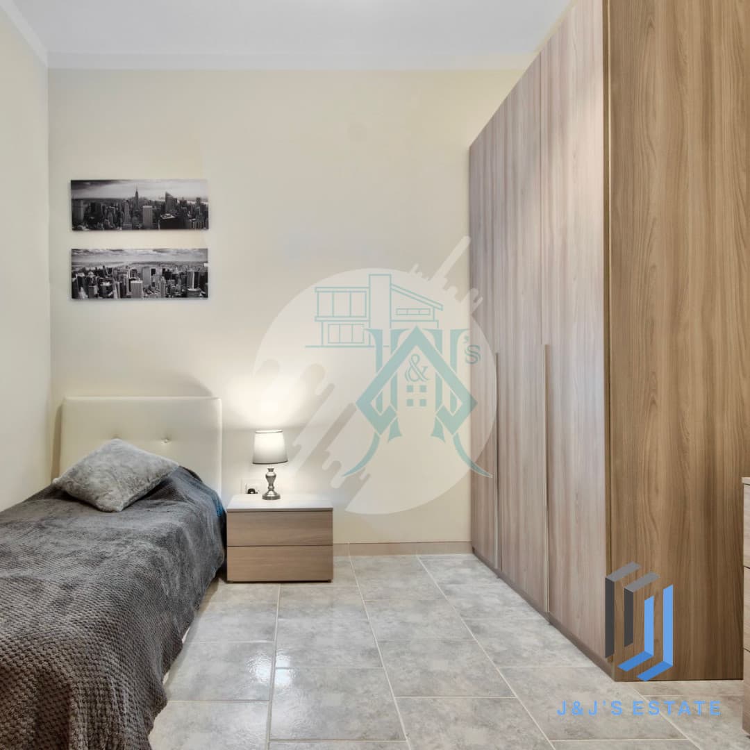 Modern 2-Bedroom Apartment in Sliema with Balcony · 4