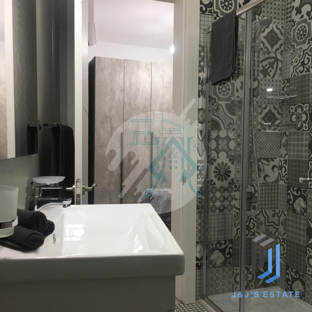 Two-bedroom maisonette with balcony in central Msida · 2