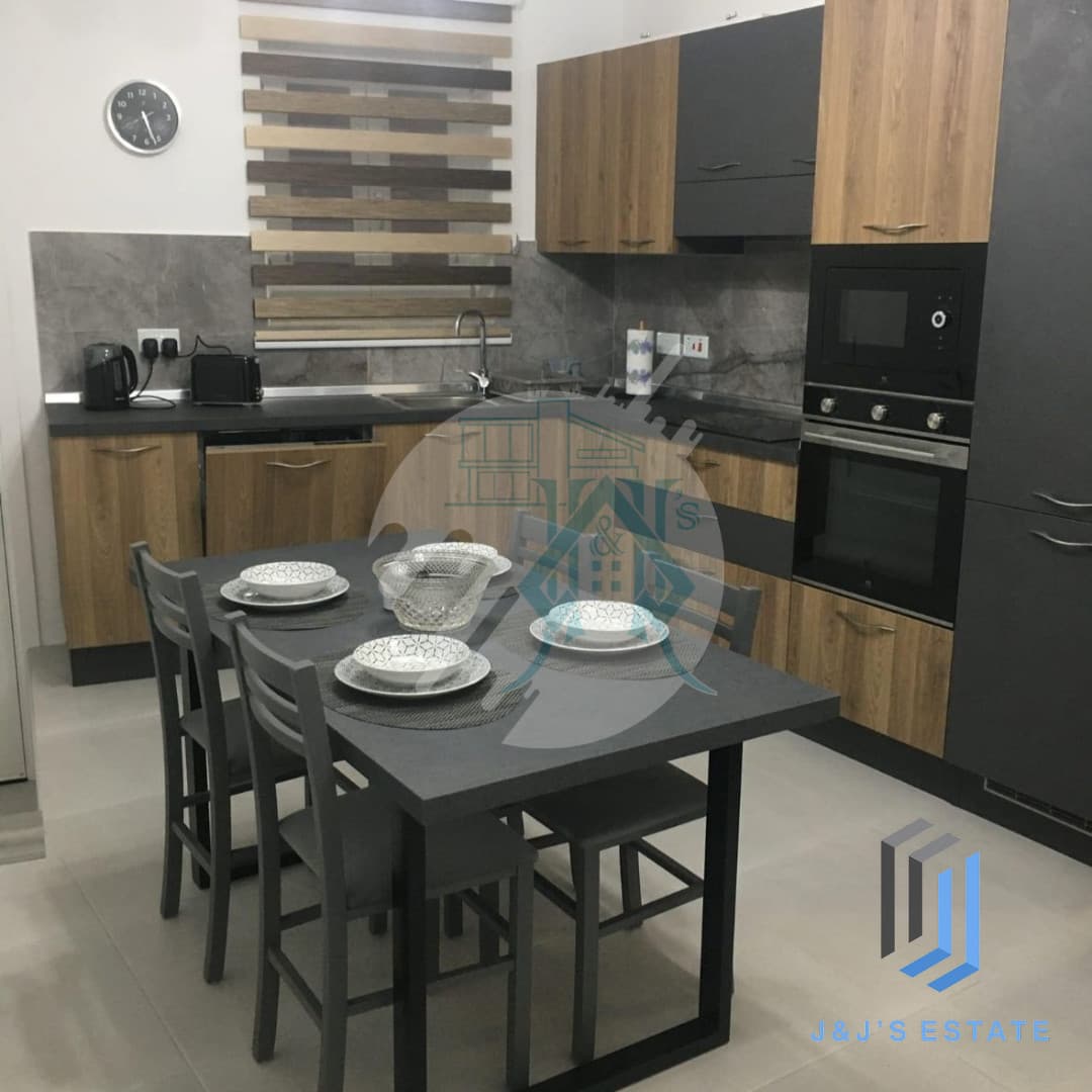 Two-bedroom maisonette with balcony in central Msida · 3