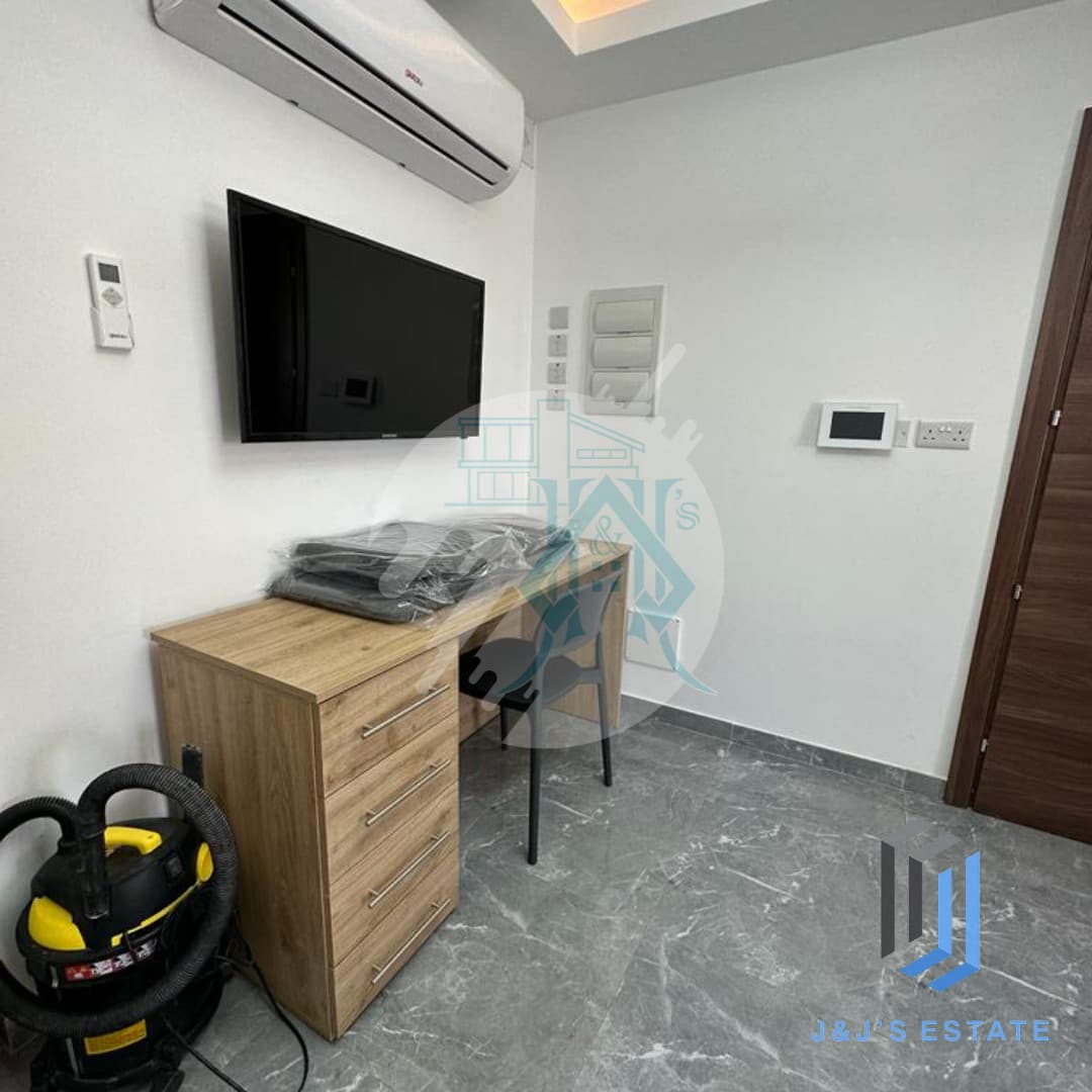 Elegant Duplex Penthouse in Mgarr · 3