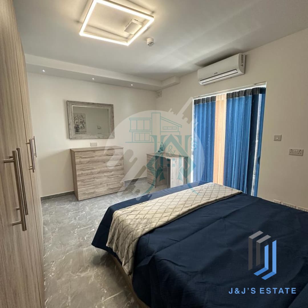 Elegant Duplex Penthouse in Mgarr · 13