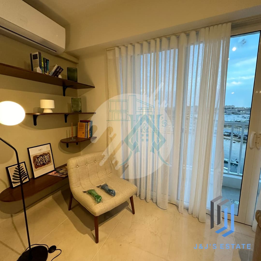 Luxurious Sea-Front Apartment in Gzira, Sliema · 2