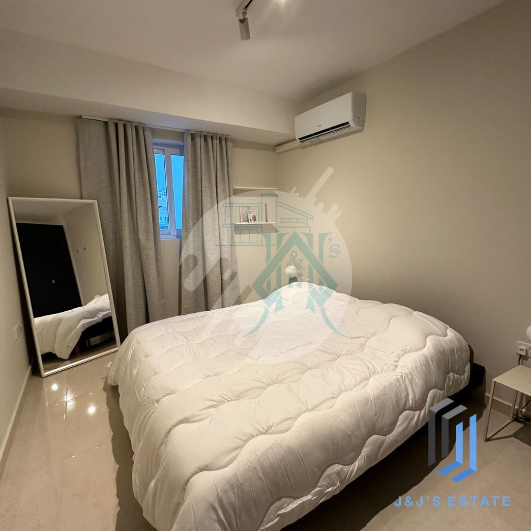 Luxurious 2-Bedroom Apartment on Sliema Border with Gzira · 3