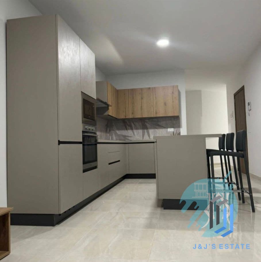 Three-bedroom apartment with balcony in central Birkirkara · 1