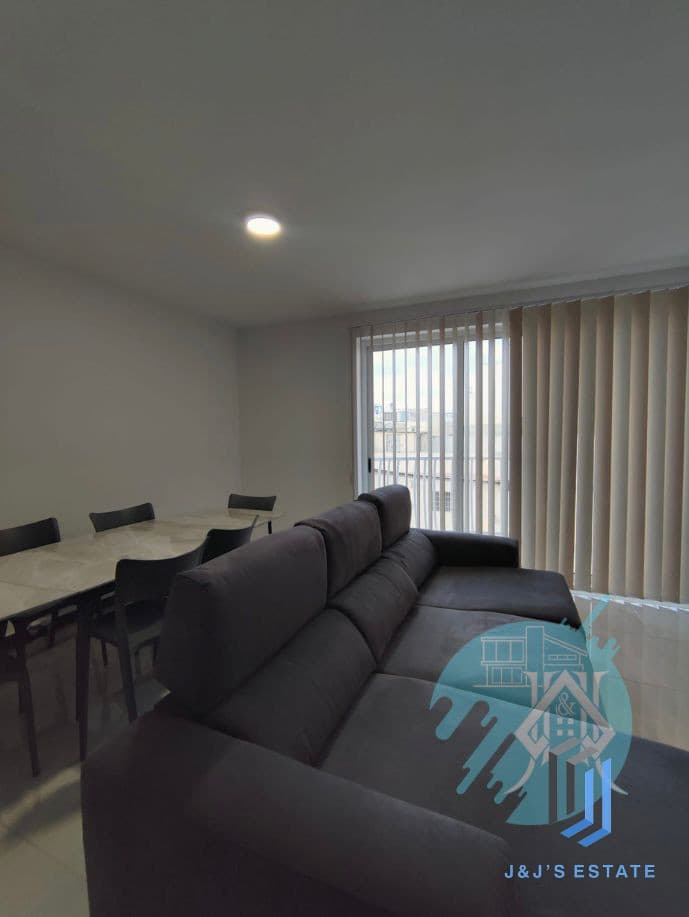 Three-bedroom apartment with balcony in central Birkirkara · 4