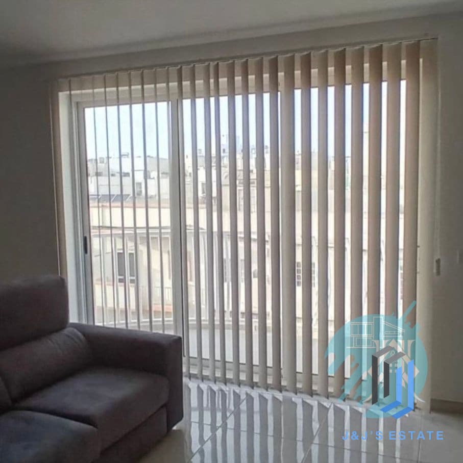 Three-bedroom apartment with balcony in central Birkirkara · 6