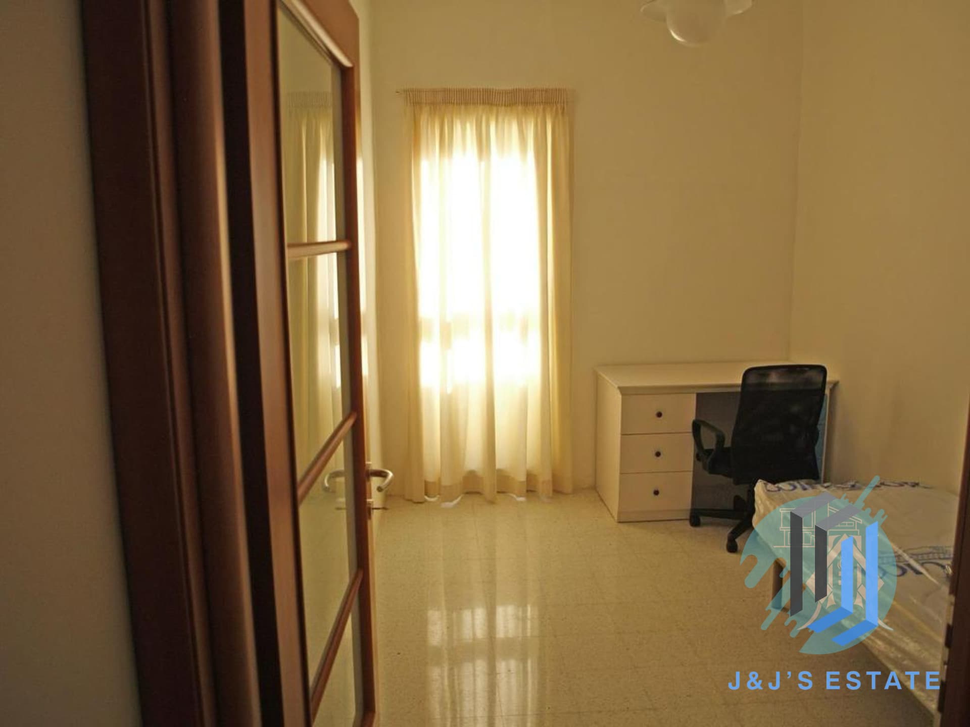 Spacious 3-Bedroom Apartment in Birkirkara · 2