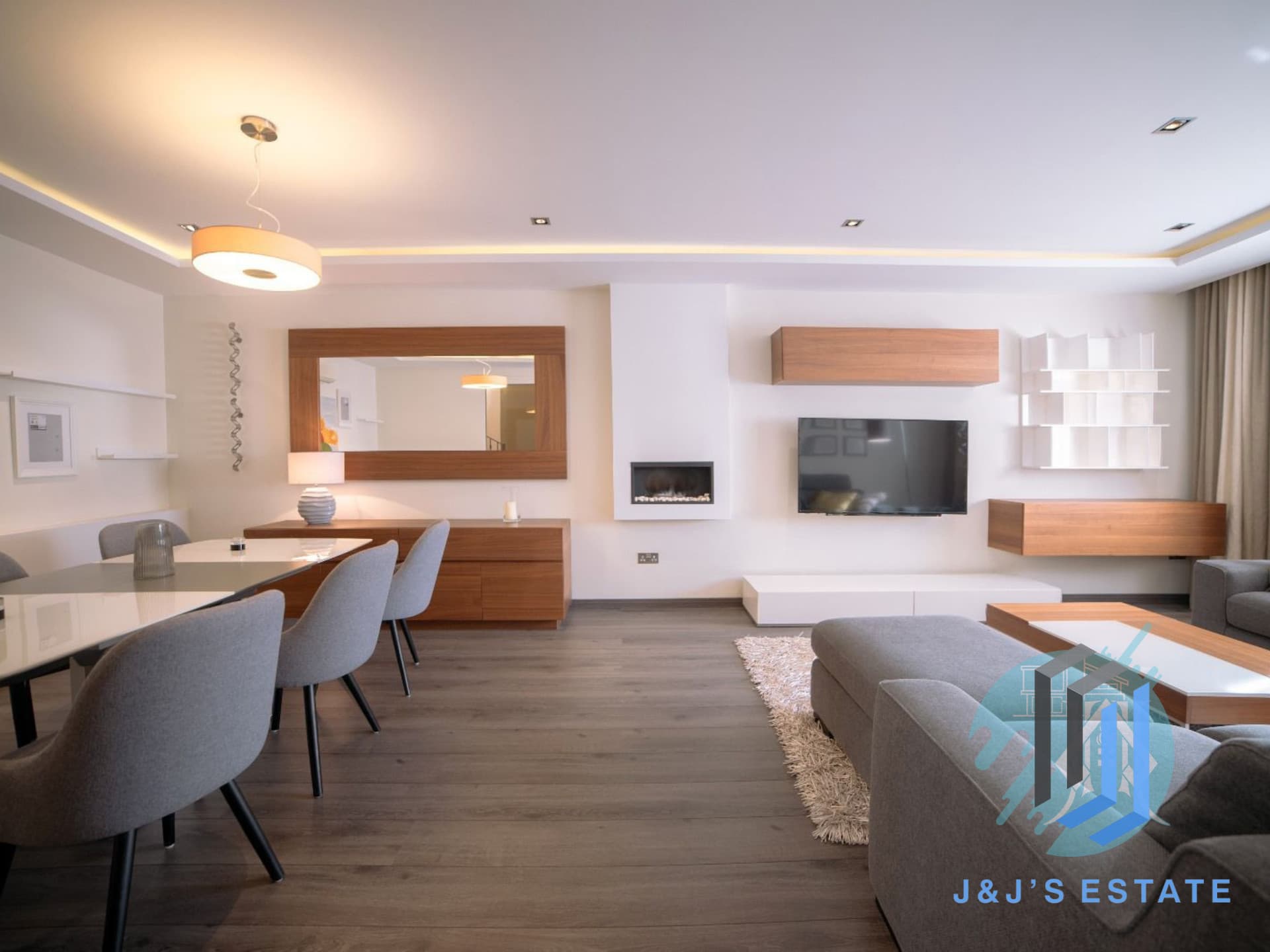 Elegant Semi-Detached Home in Ibragg · 7